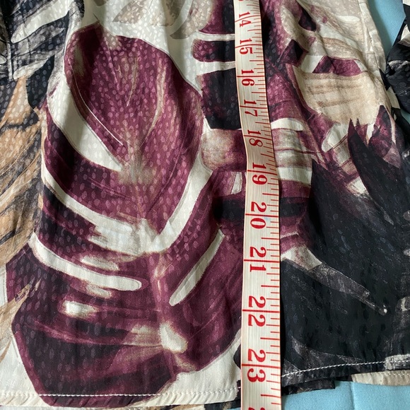 Le Château Printed Blouse - Picture 8 of 8